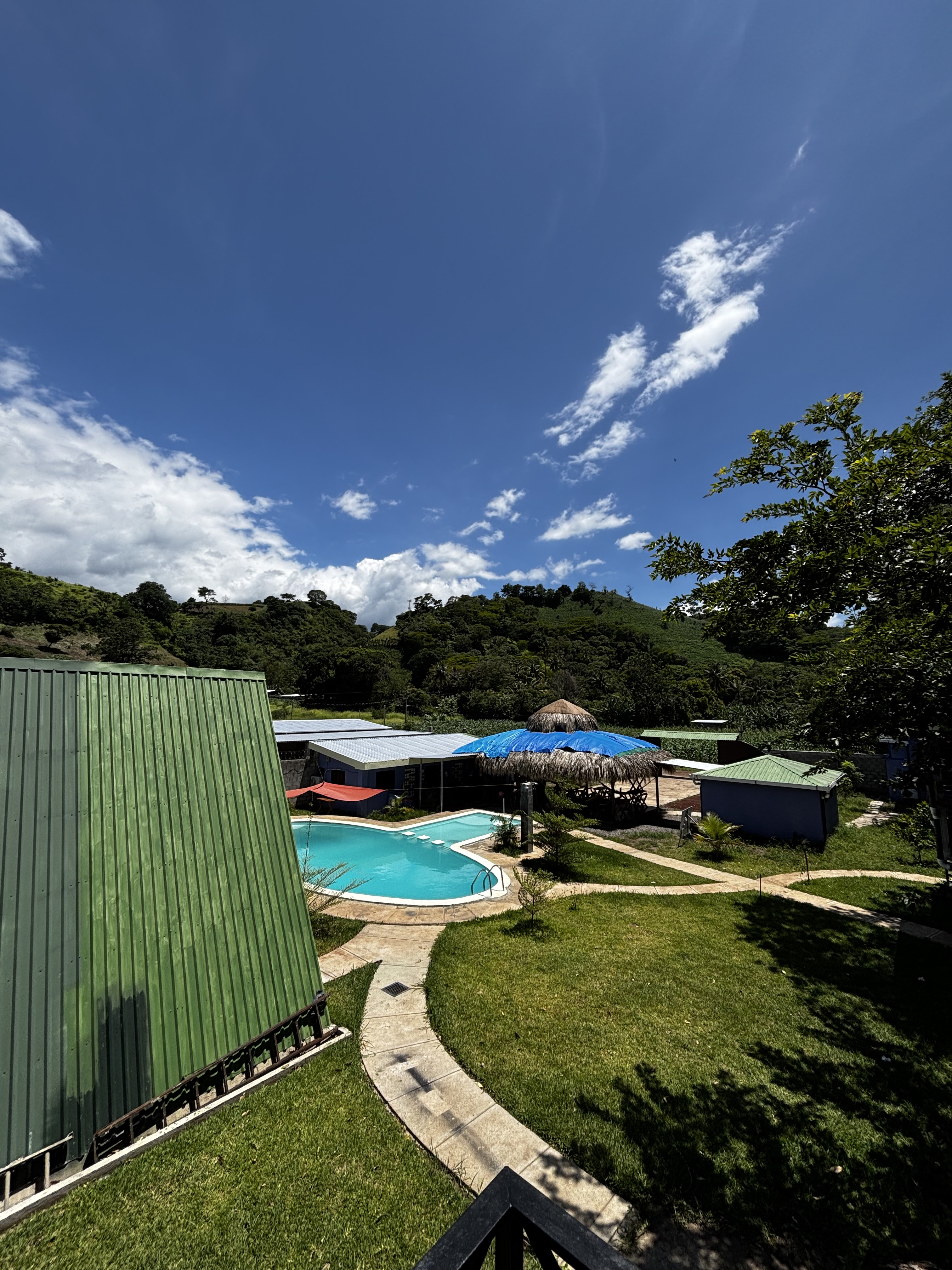 Vista Rancho Ha Semi-Familiar